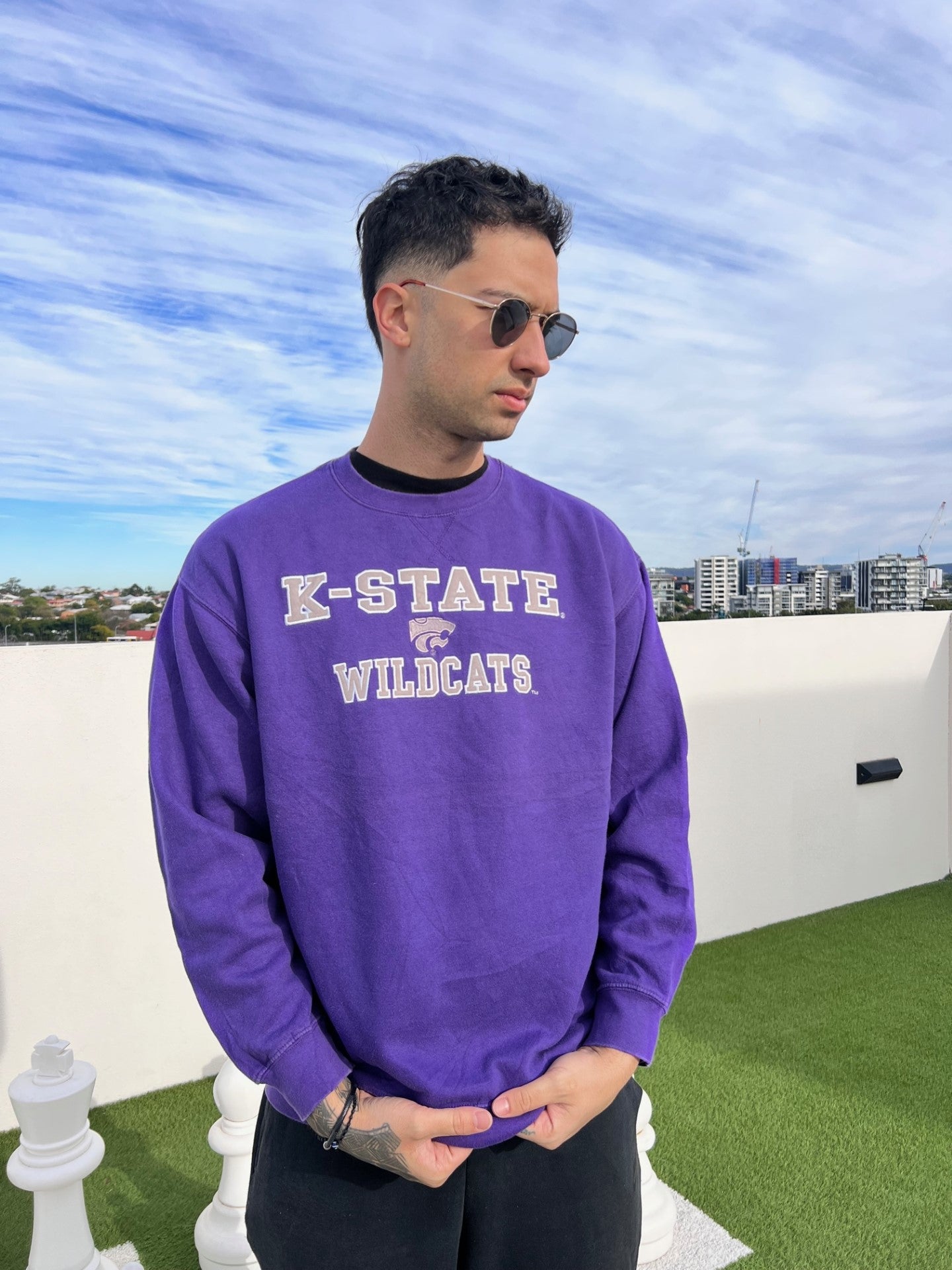 Embroidered Kansas State Wildcats crewneck (XL)