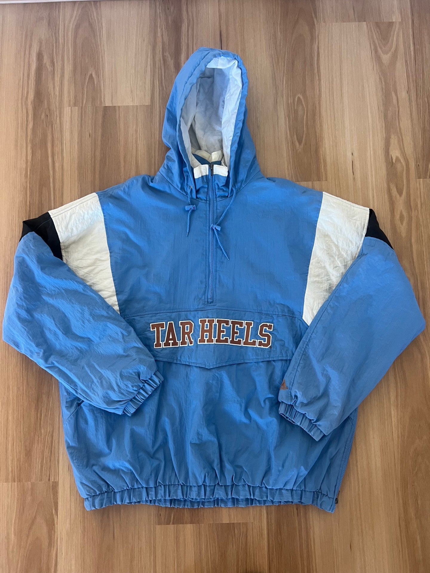 Vintage North Carolina Tar Heels heavy jacket (2XL)