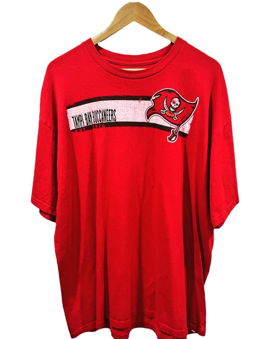 Vintage Tampa Bay Buccaneers NFL embroidered tee (2XL)